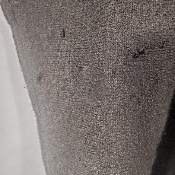 Vince V-Back Black Cashmere Sweater (Damaged) - Picture 2 of 6